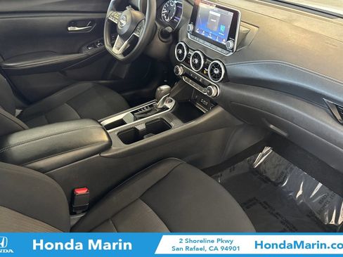 Used 2024 Nissan Sentra SV FWD image 19