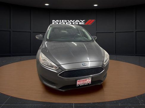 Used 2016 Ford Focus SE FWD image 5