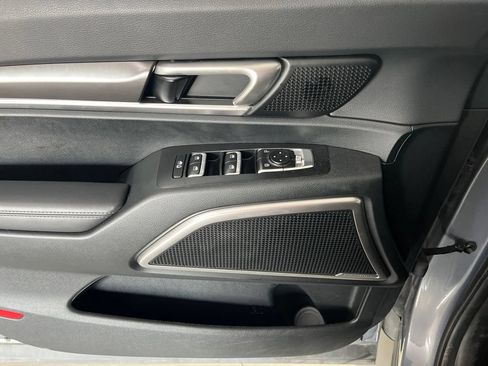 Used 2025 Kia Telluride S FWD image 51