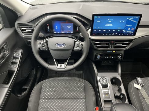 New 2025 Ford Escape Active w/ Tech Pack #1 AWD/4WD image 13