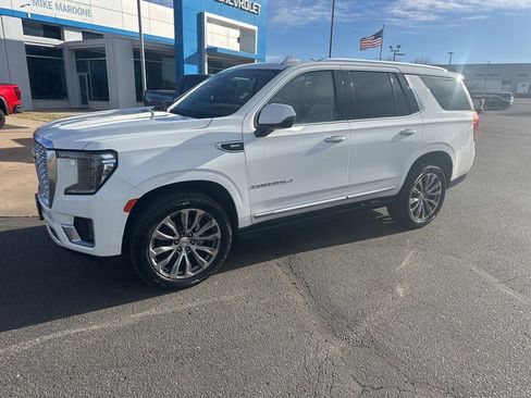 Used 2021 GMC Yukon Denali w/ Denali Premium Package image 33