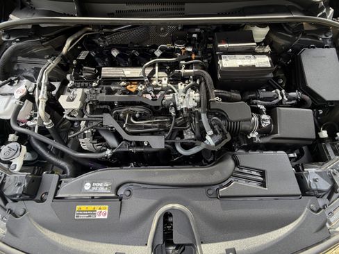 Used 2025 Toyota Corolla SE image 10