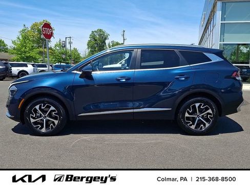 Certified 2025 Kia Sportage EX AWD/4WD image 9