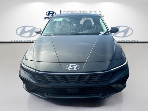 New 2026 Hyundai Elantra Limited FWD image 2
