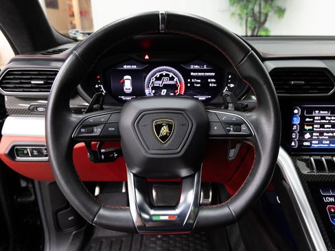 Used 2020 Lamborghini Urus AWD/4WD image 16