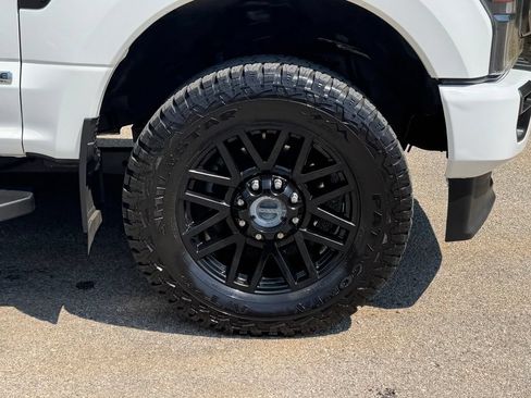 Used 2021 Ford F350 Lariat AWD/4WD image 10
