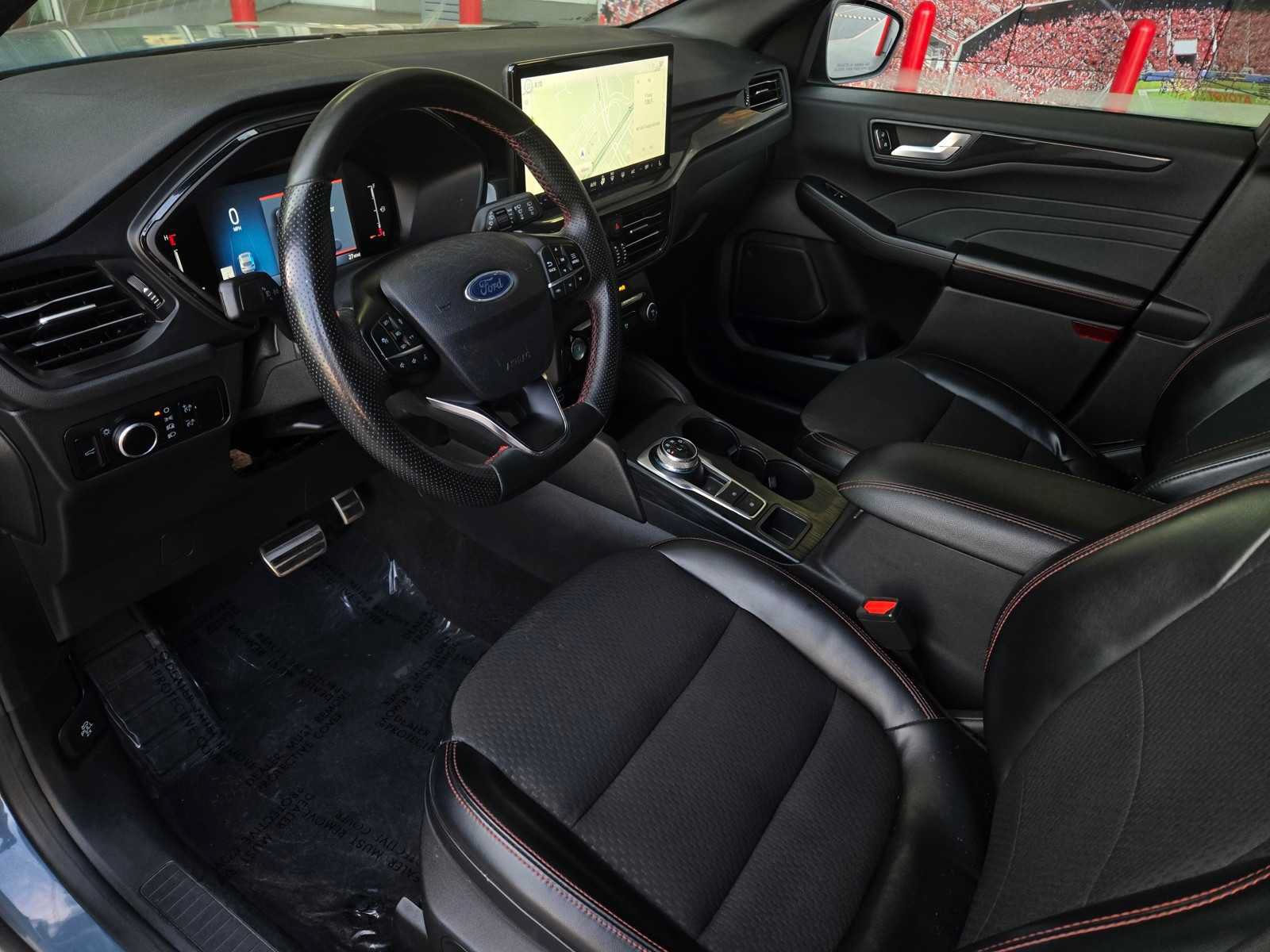 Used 2023 Ford Escape ST-Line w/ Tech Pack #1 AWD/4WD image 8
