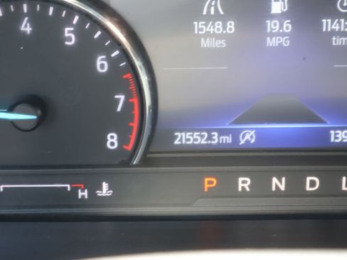 Used 2024 Ford Explorer XLT w/ Equipment Group 202A AWD/4WD image 33