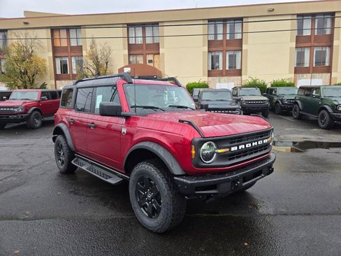 New 2025 Ford Bronco Big Bend w/ Black Diamond Package AWD/4WD image 3