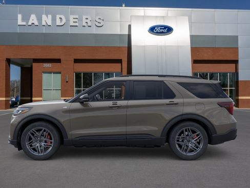 New 2026 Ford Explorer ST-Line RWD image 3
