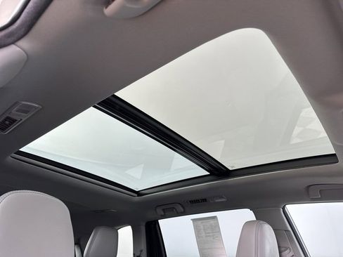 Used 2018 Toyota Highlander Limited Platinum image 27