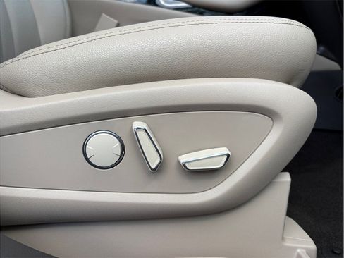 Used 2022 Lincoln Nautilus FWD image 43