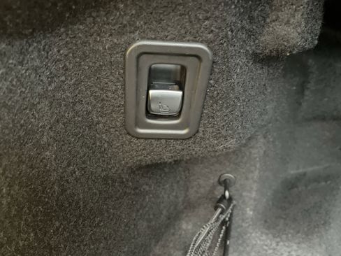 Used 2019 Mercedes-Benz E 450 Cabriolet image 18