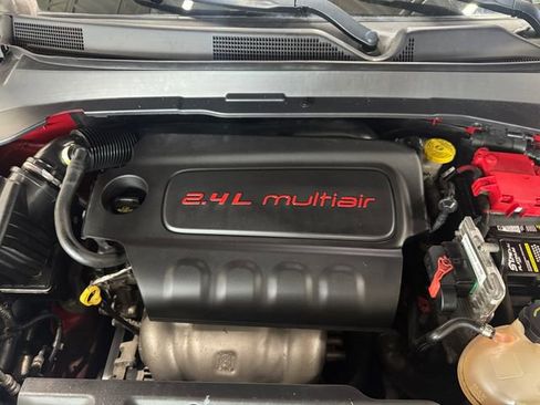 Used 2019 Jeep Compass Latitude AWD/4WD image 6