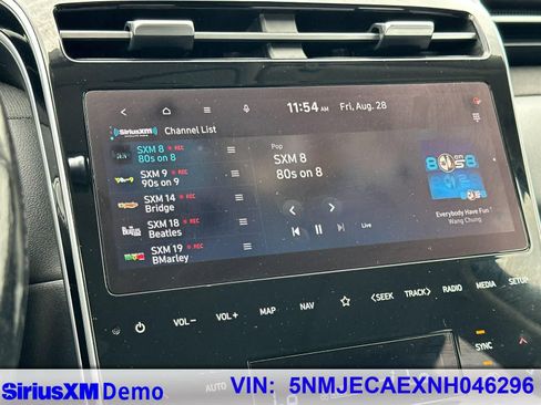 Used 2022 Hyundai Tucson Limited AWD/4WD image 32