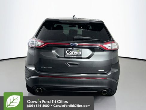 Used 2016 Ford Edge SE image 13