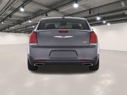 Used 2022 Chrysler 300 S RWD image 7