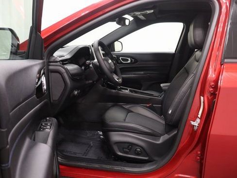 New 2026 Jeep Compass Latitude w/ Sun and Sound Group AWD/4WD image 11