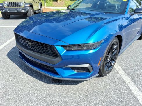 Used 2024 Ford Mustang Coupe RWD image 9