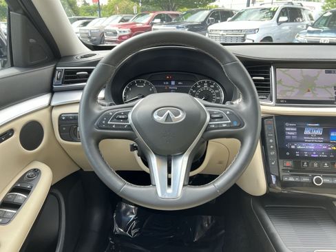 Used 2021 INFINITI QX50 Essential w/ Convenience Package AWD/4WD image 16