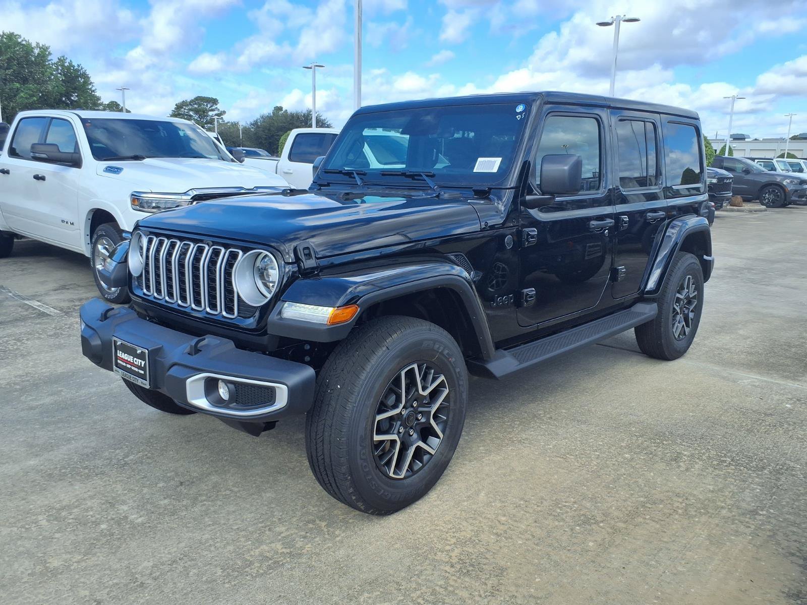 New 2027 Jeep Wrangler Unlimited Sahara AWD/4WD image 3