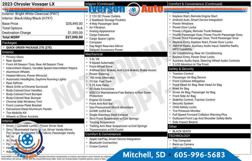 Used 2023 Chrysler Voyager LX FWD image 4