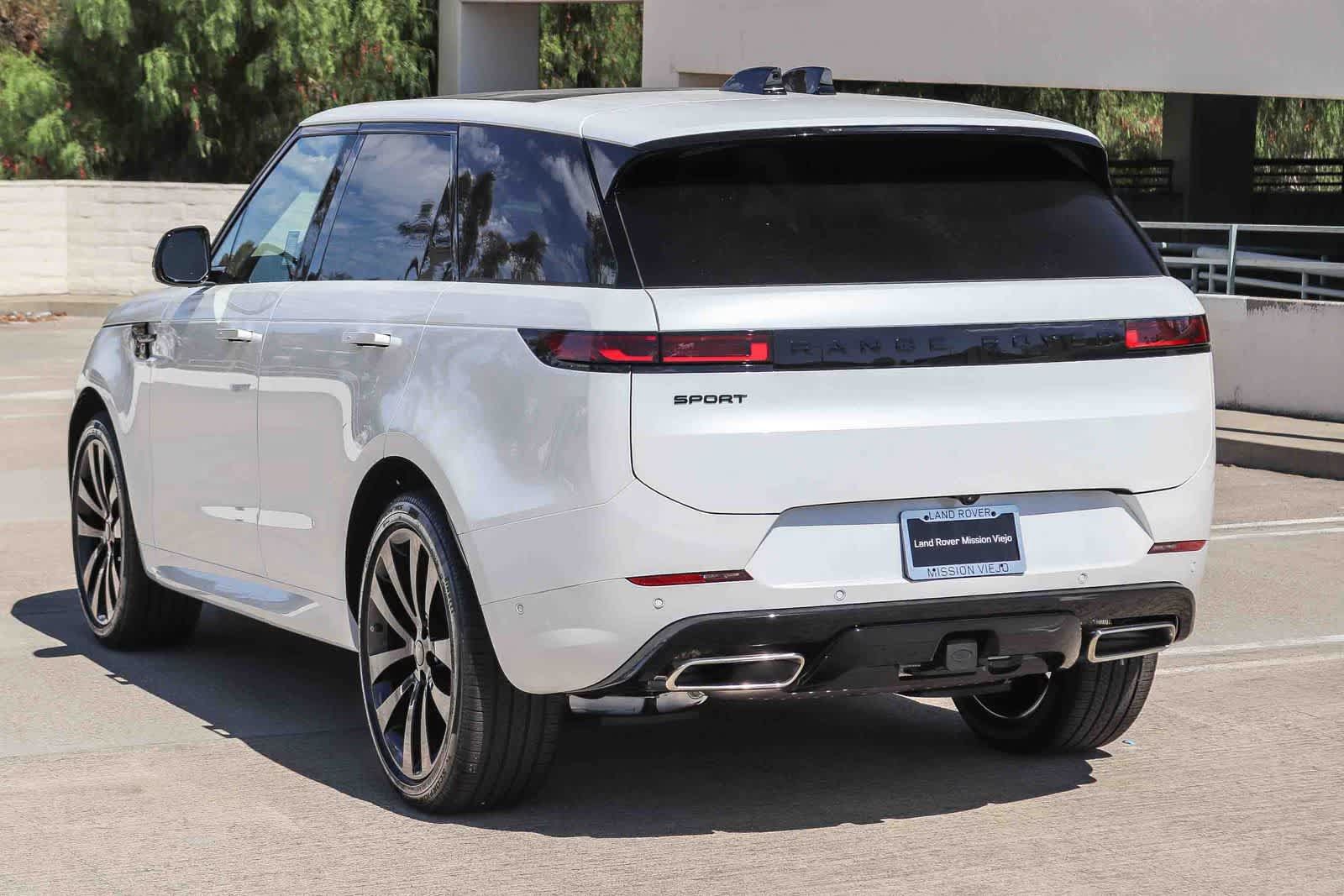 New 2026 Land Rover Range Rover Sport Dynamic SE AWD/4WD image 4