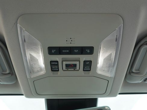 Used 2024 Toyota RAV4 XLE Premium FWD image 28