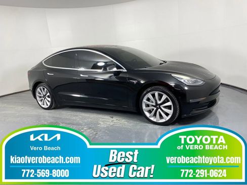 Used 2018 Tesla Model 3 Long Range image 1