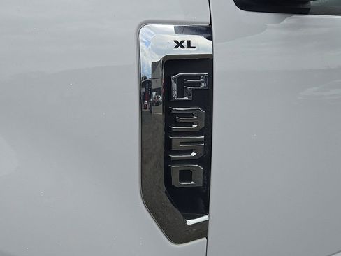 Used 2017 Ford F350 XL AWD/4WD image 28