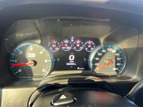 Used 2018 Chevrolet Suburban Premier image 13