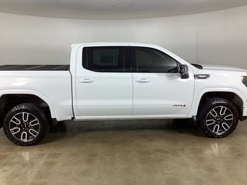 Used 2025 GMC Sierra 1500 AT4 w/ AT4 Preferred Package AWD/4WD image 7