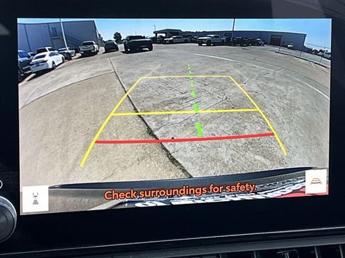 Used 2025 Toyota RAV4 XLE AWD/4WD image 16