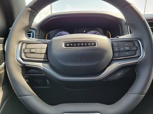 Used 2024 Jeep Wagoneer Series II AWD/4WD image 15