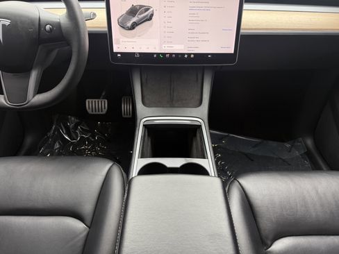 Used 2022 Tesla Model Y Performance image 43