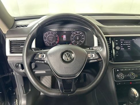 Used 2019 Volkswagen Atlas SEL Premium image 14