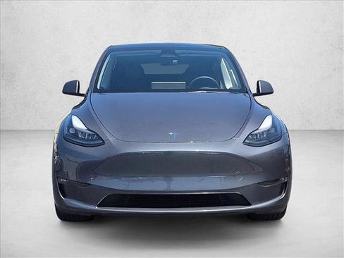 Used 2023 Tesla Model Y Long Range AWD/4WD image 2