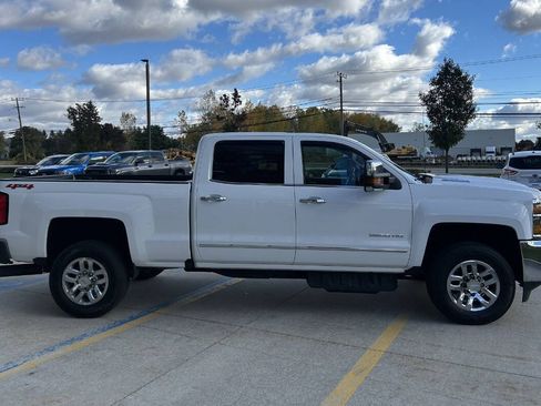Used 2018 Chevrolet Silverado 2500 LTZ w/ Duramax Plus Package image 5