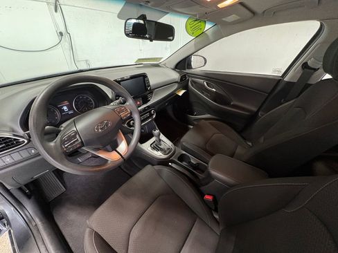 Used 2018 Hyundai Elantra GT FWD image 18