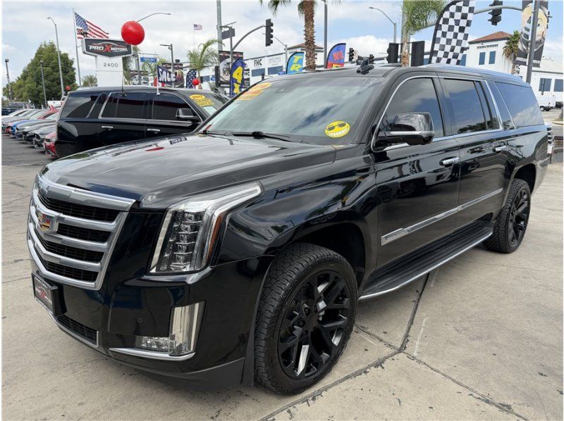 Used 2016 Cadillac Escalade ESV Luxury AWD/4WD image 3