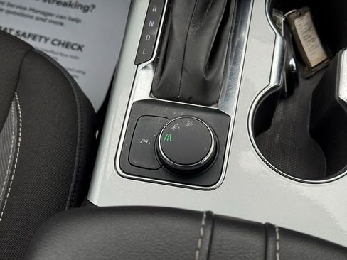 Used 2025 Chevrolet Blazer LT FWD image 38