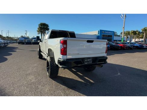 Used 2024 Chevrolet Silverado 2500 Custom image 8