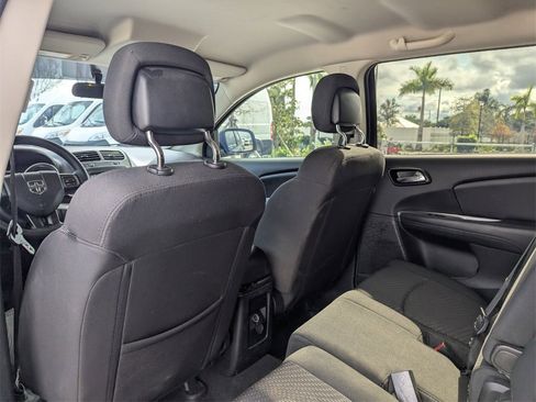 Used 2018 Dodge Journey SE image 21