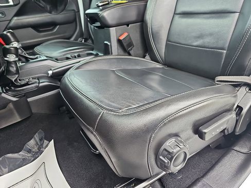 Used 2023 Jeep Wrangler Unlimited Sahara w/ Cold Weather Group image 33