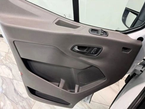 Used 2024 Ford Transit 350 XLT RWD image 12