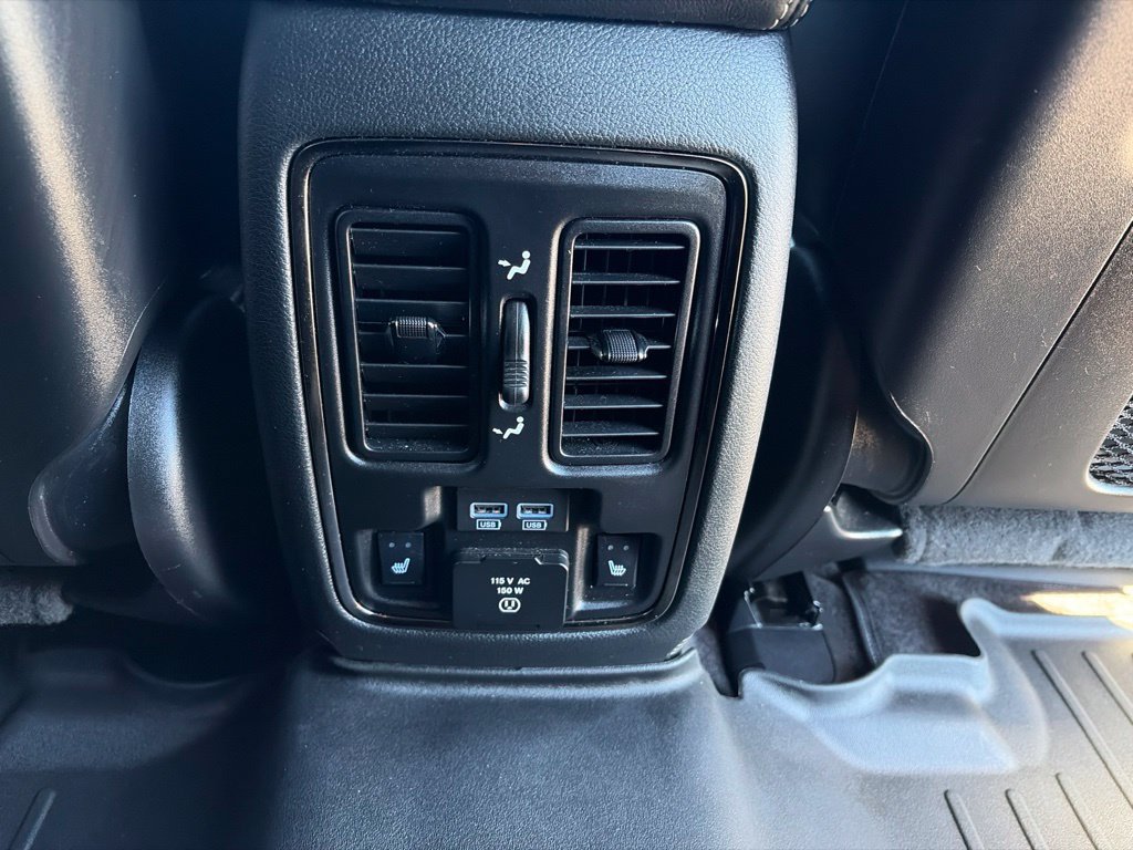 Used 2018 Dodge Durango SRT w/ Trailer Tow Group IV AWD/4WD image 24