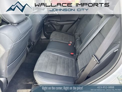 Used 2025 Mitsubishi Outlander AWD image 35