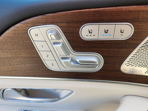 New 2026 Mercedes-Benz GLS 580 4MATIC image 19