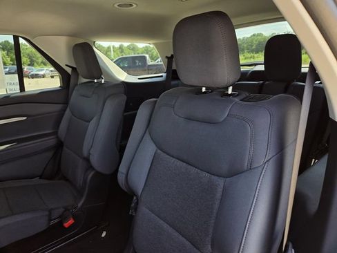 New 2026 Ford Explorer Active RWD image 28