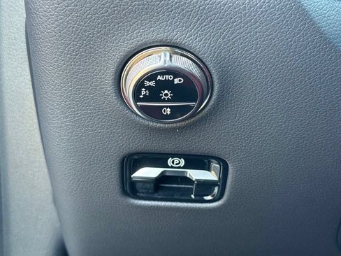 Certified 2026 Mercedes-Benz GLC 300 image 23